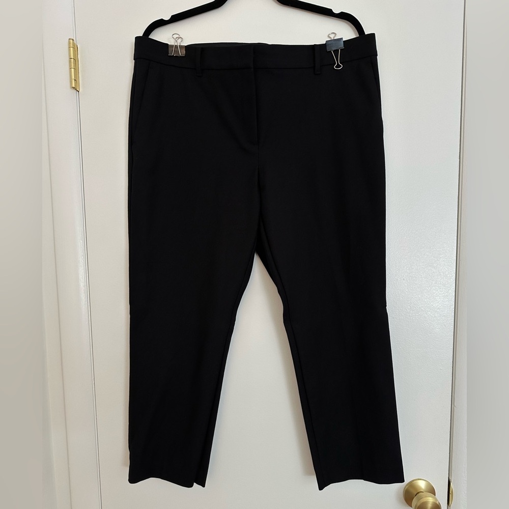 Ann Taylor Classic Cropped  Petite 14 Pants